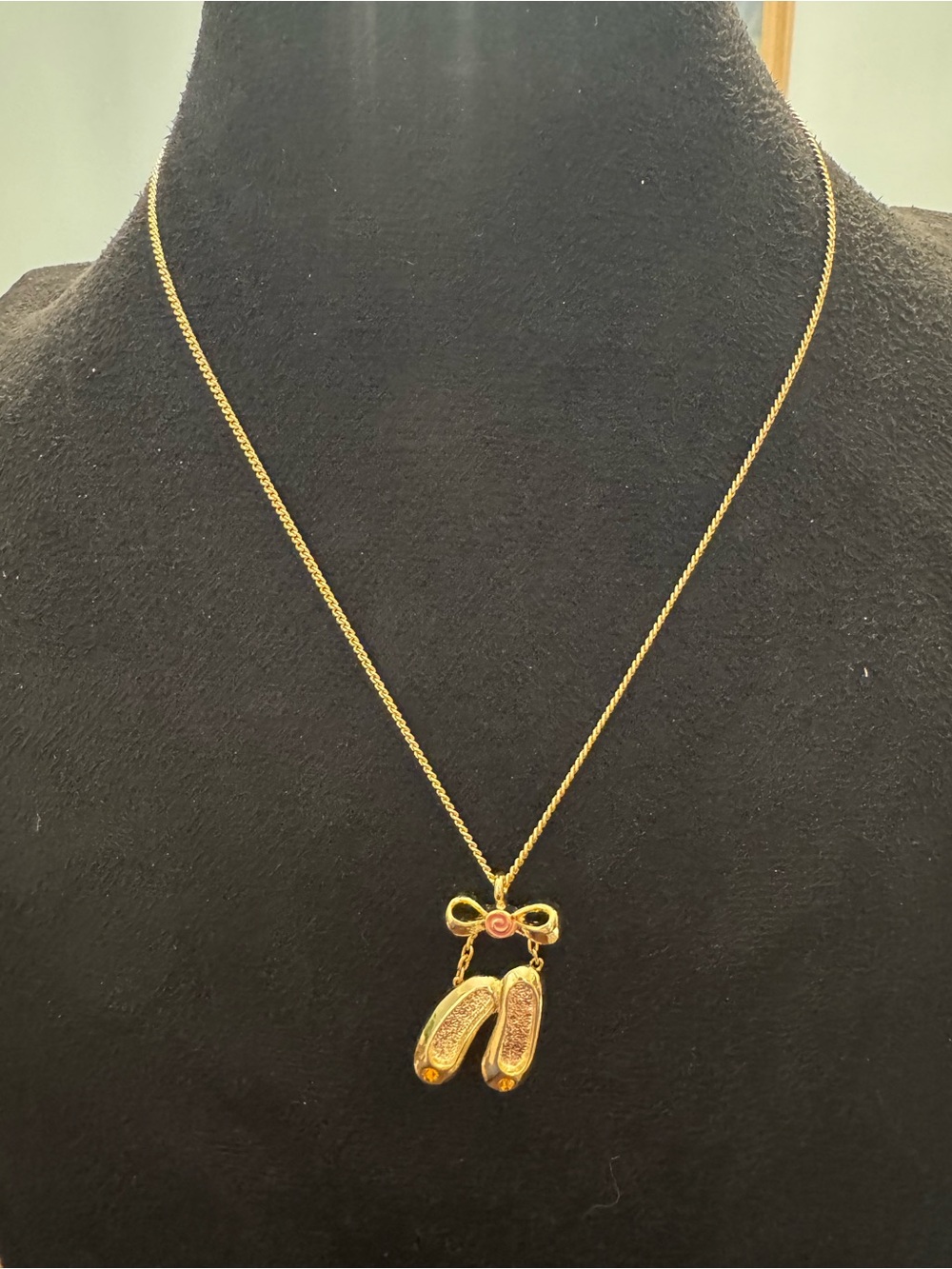 Vintage Gold Tone Ballet Shoes Pendant Necklace Rhinestone Bow Ballerina